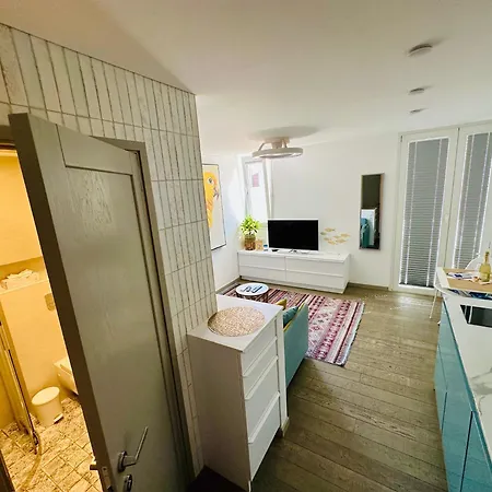 Amber - Sunny مورو ذيل خابلِ